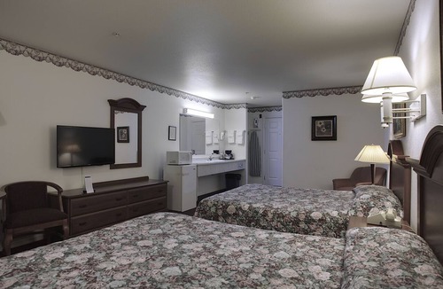 Bertsch-Oceanview Hotel | Lighthouse Inn