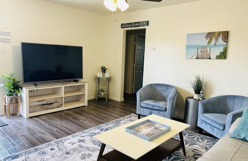 Hanford Apartment | Lighthouse Inn
