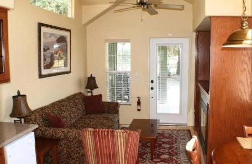 Point Arena Hotel | Lighthouse Pointe Resort
