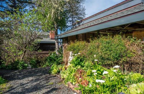 Little River House | Lighthouse