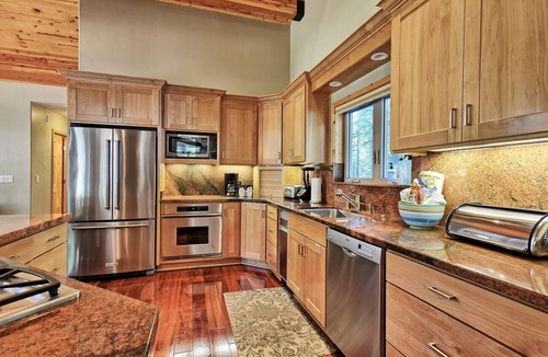 Tahoma Cabin | Limited June/July Availability!Location* Lake Tahoe~Beach~Deck~Tahoma Family Home