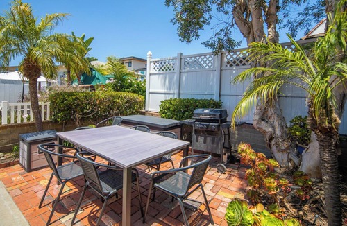 South Mission Beach House | LOCATION AND VALUE! South Mission Beach 2 Bedroom Home