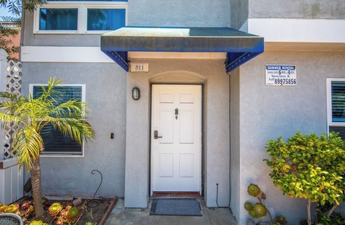 South Mission Beach House | LOCATION AND VALUE! South Mission Beach 2 Bedroom Home