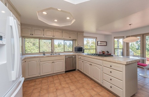 Alta Vista Homeowners Association House | Long Term Rental Monthly Discount + In-Law