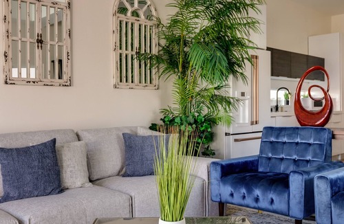 Valley Glen House | Los Angeles luxury Vila Monthly