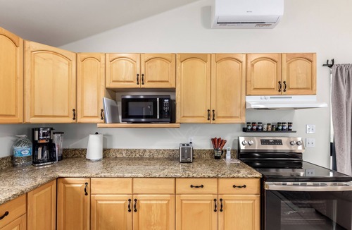 Apache Junction House | Lovely 2-bedroom house with AC in peaceful Apache Junction.