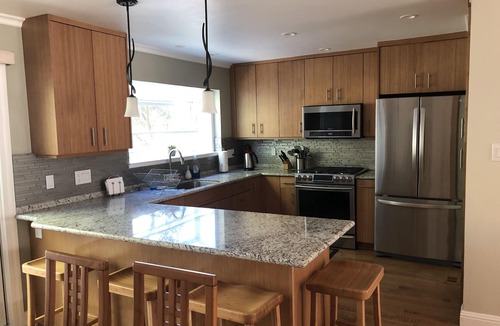 Rheem Valley Manor House | Lovely 3-Bedroom Townhouse with Pool