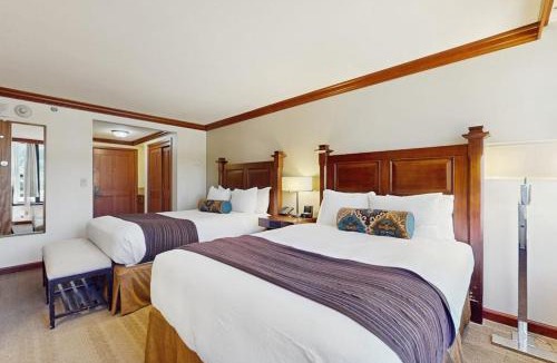 Olympic Valley House | Lovely Ski-in-ski-out condo at Squaw Creek with stunning valley & mountain view