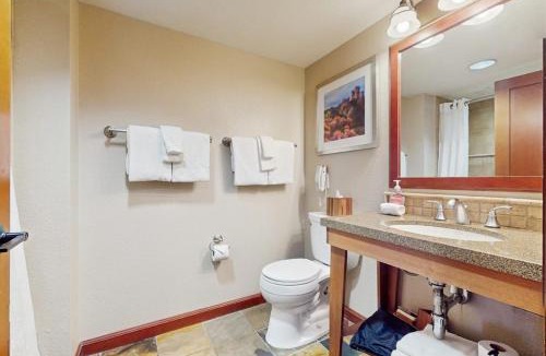 Olympic Valley House | Lovely Ski-in-ski-out condo at Squaw Creek with stunning valley & mountain view