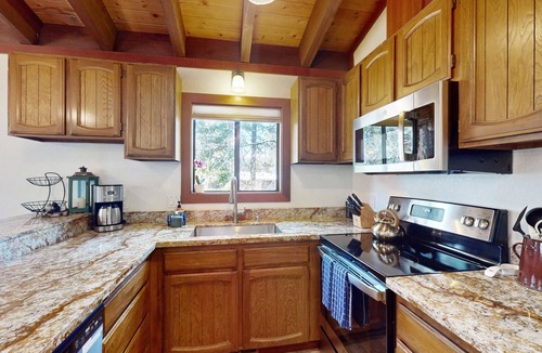 Lake Forest Condo | Lovely tree-view condo with deck, grill, & fireplace - near Tahoe City & lake