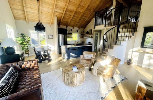 Freestone House | Luxe Guest Home *Walk to Downtown Sebastopol
