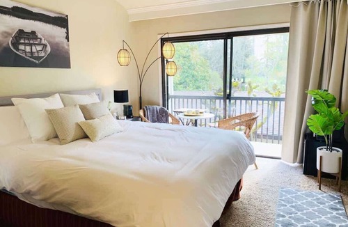 Napa Condo | Luxe Napa Escape | King Bed Near Top Wineries