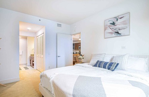 Rincon Hill Apartment | Luxe Urban Retreat on Lansing St