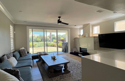 Fairfield House | Luxurious Golf Course Retreat - Fully Remodeled near Napa and San Francisco