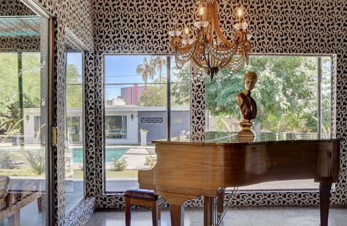 Scotch Eighty House | LUXURIOUS PRIVATE ESTATE PRIME LOCATION, L ,T, R
