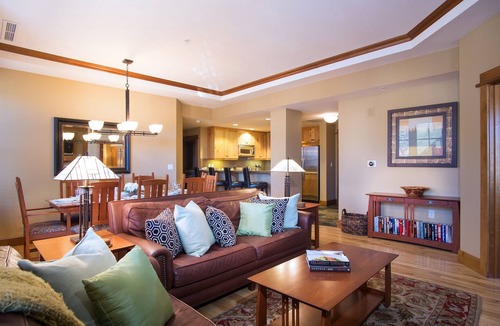 Truckee Condo | Luxury 3BD Village at Northstar Residence - Close to Pool & Hot Tub!