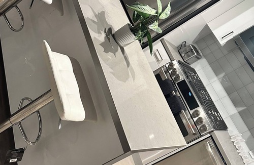 South Beach Apartment | Luxury apt looking over the SF BRIDGE & Ocean Views