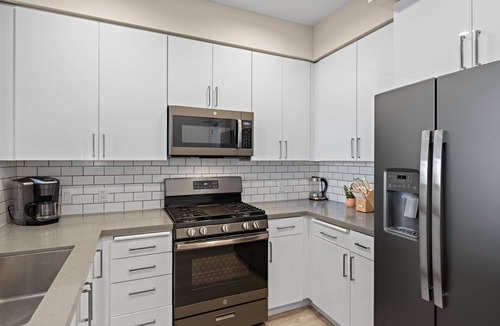 Townsite Condo | Luxury condo in downtown Oceanside, washer & dryer! Has heat & AC! SALT Complex