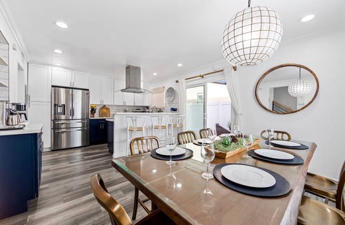 Huntington Beach Condo | Luxury Family Beach Retreat- Stunning 3BR Townhome- FirePit-EV Charger- Pets ok