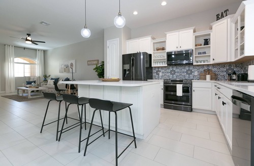 Mesa House | Luxury Heated Pool, Spa & Gym- 4BR Mesa Townhome
