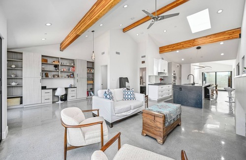 Corona del Mar Apartment | Luxury Home in Corona Del Mar Near Shops & Dining