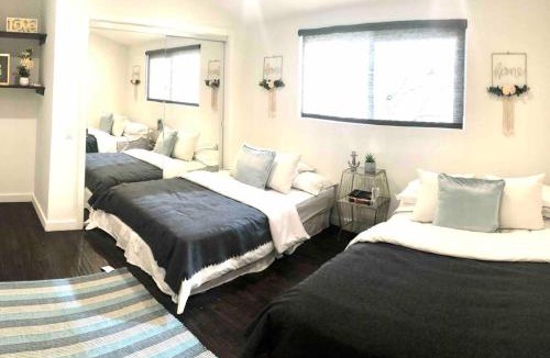 Valley Glen House | Luxury house pool & Spa 10 mins from Hollywood & Universal Studios