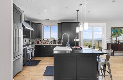 Templeton House | Luxury Living In Templeton Wine Country. Sleeps 16