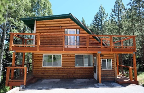 Pioneer Trail House | Magical Getaway in the Woods!