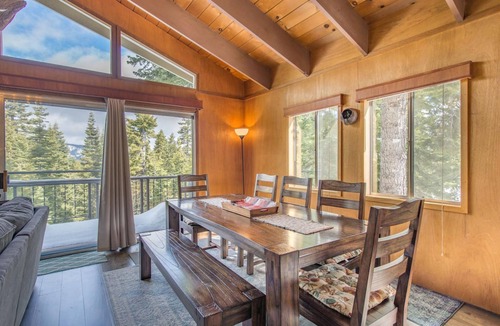 Chamberlands Cabin | Mahogany by AvantStay | Snowbird Cabin w/Full Chamberlands Access!
