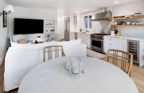 Stinson Beach Cottage | Main House & Cottage By the Beach