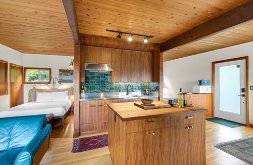 Neahkahnie Beach Cabin | Manzanita Oceanview Retreat | Pet Friendly Stay