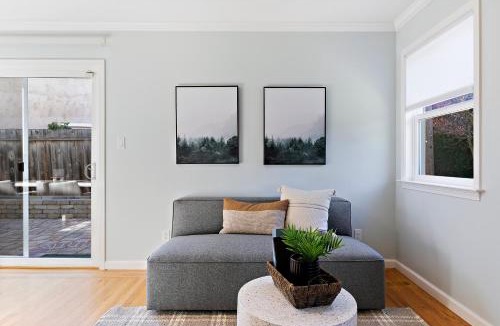 Farm Hills House | @ Marbella Lane - Elegant and Inviting Home in RWC