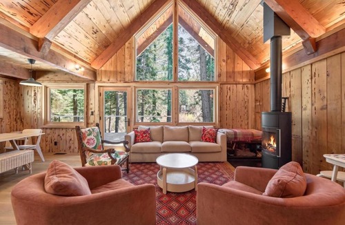 Alpine Meadows House | Marigold Cabin by Tahoe Getaways - 3BR in Alpine Meadows w Ski Shuttle!