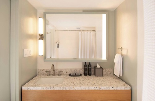 San Rafael Hotel | Marin Hilltop Hotel