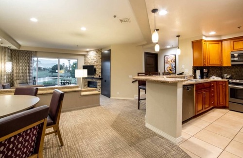 Palm Desert Resort | Marriott's Desert Springs Villas - 2 Bedroom Condo Sleeps 8