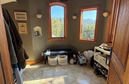Merriewood House | Marvelous 4-bedroom house in Oakland. Amazing Views, Close to everything!