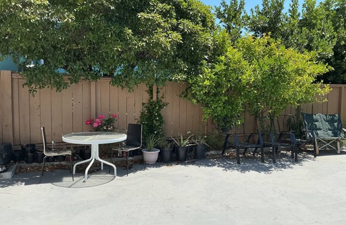 Maxwell Park Apartment | Maxwell Park Beauty/Huge Backyard