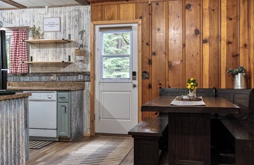 Sierra Cedars Cabin | Merry Meadow Cabin with Pond Views & BBQ Grill