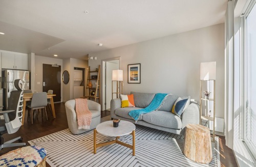 Inner Mission Apartment | Mission 1 BR w/Office by Anyplace - 11453