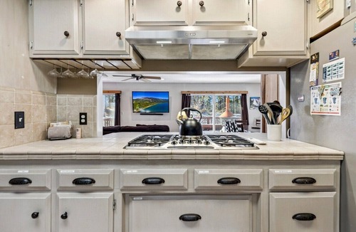 Tahoe Village House | MK282-Chimney Rock Hideaway, Hot Tub, Fire Pit, Ping Pong, Backs to Forest!