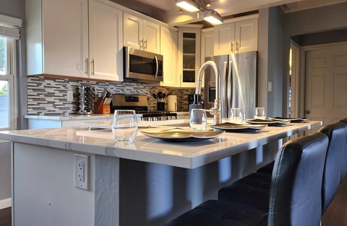 Sacramento Apartment | Modern Apartment Near Downtown Sac