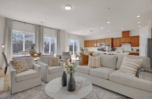 Brentwood House | Modern Comfort: Rose Garden Edition