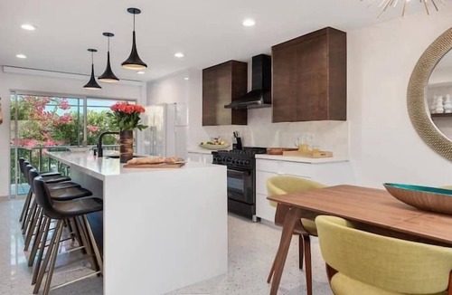 Old Las Palmas Condo | Modern Condo In Heart Of Palm Springs!