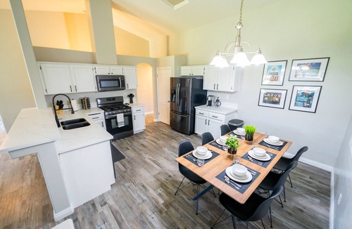 Greenacres House | Modern Design - Pool Table - Garage - EV Charging