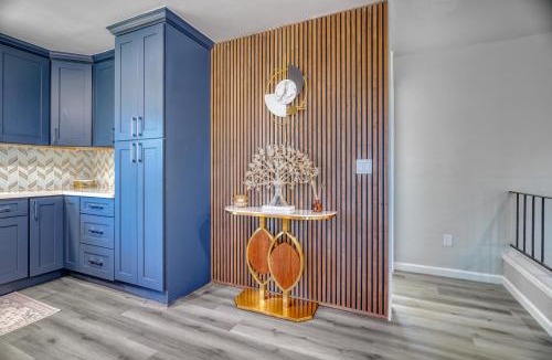 Groveland House | Modern Luxury Sierra Lodge | 3BR, 3BA | Hotel Vibe