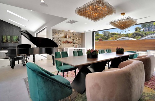 Brentwood House | Modern Manse in the Heart of Brentwood