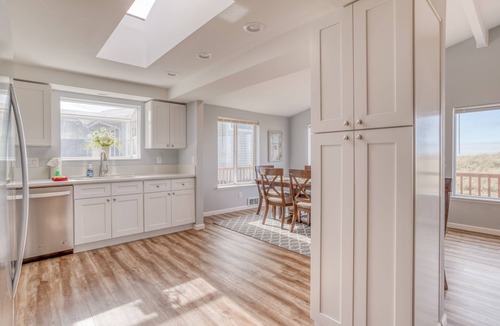 Bayshore House | Modern Oceanfront Home w/Hot Tub in Bayshore Community
