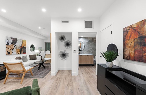 Hollywood Villa | Modern Place In West Hollywood