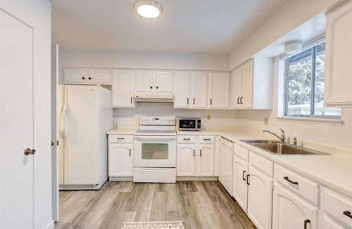 West University House | Modern Reno Home - Less then 10 Minutes to Downtown and UNR!