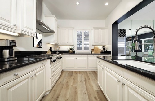Greenacres House | MODERN RETREAT Prime location, On golf course